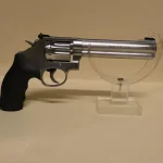 Revolver smith et wesson modele 617 6"cal 22lr chargeur 10 coups arme cat B