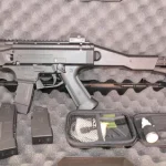 Arme d' epaule carabine CZ Scorpion Evo3 S1 2 Chargeurs cal 9x19mm arme cat B